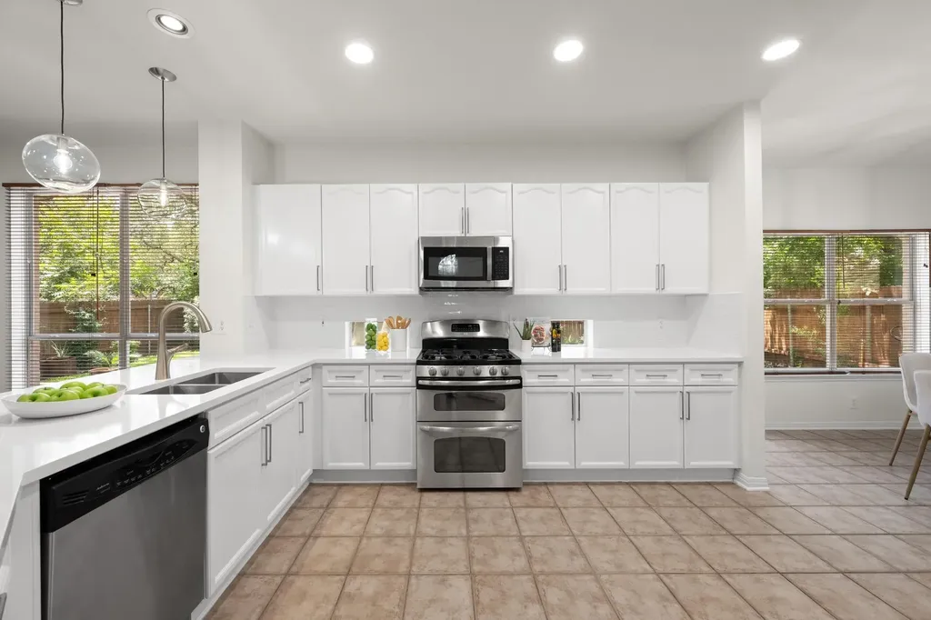 6129 Jumano Lane Austin TX 78749