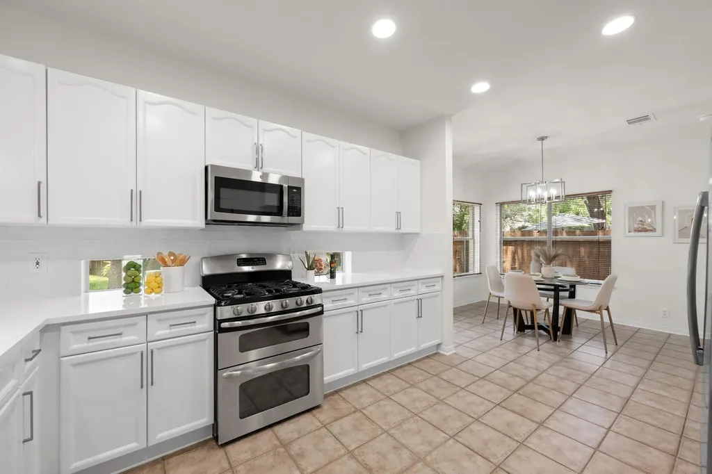 6129 Jumano Lane Austin TX 78749