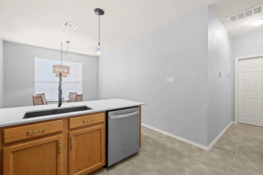 1900 Scofield Ridge Parkway Austin TX 78727