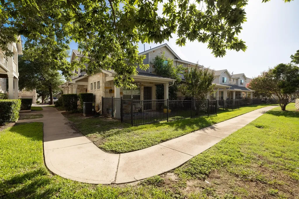 1900 Scofield Ridge Parkway Austin TX 78727
