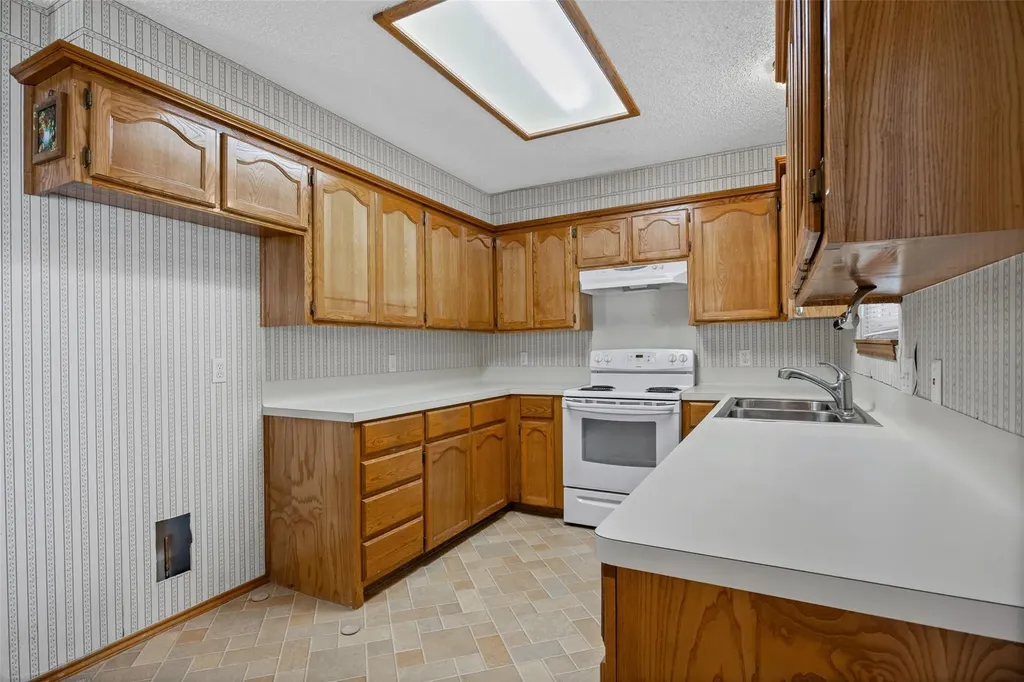 10706 Creek View Drive Austin TX 78748
