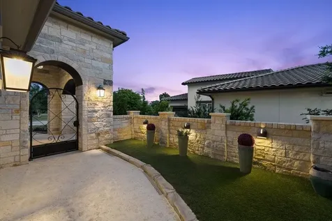 206 Majestic Arroyo Way Lakeway TX 78738