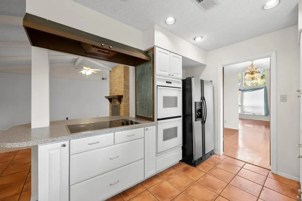 2507 Comburg Castle Way Austin TX 78748