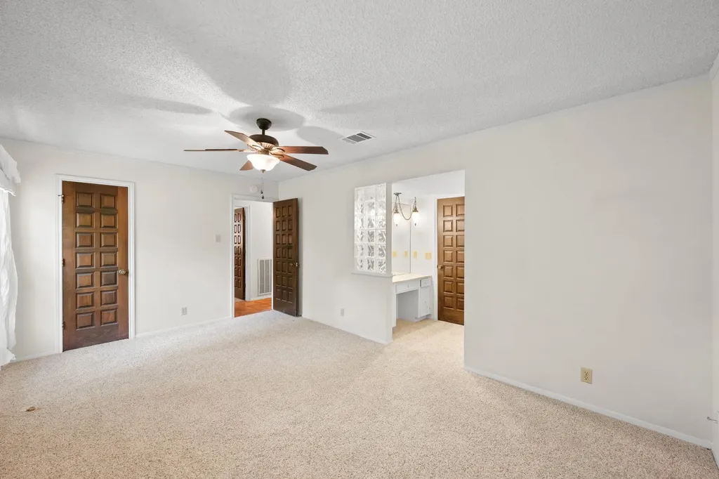 2507 Comburg Castle Way Austin TX 78748
