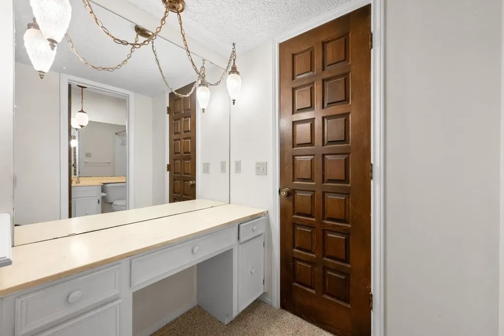 2507 Comburg Castle Way Austin TX 78748