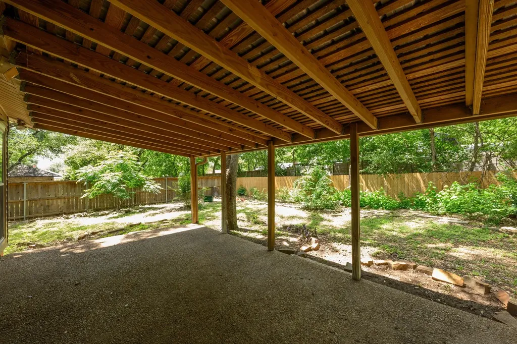 2507 Comburg Castle Way Austin TX 78748