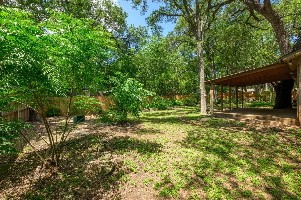 2507 Comburg Castle Way Austin TX 78748