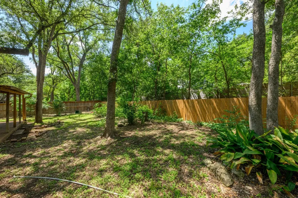 2507 Comburg Castle Way Austin TX 78748