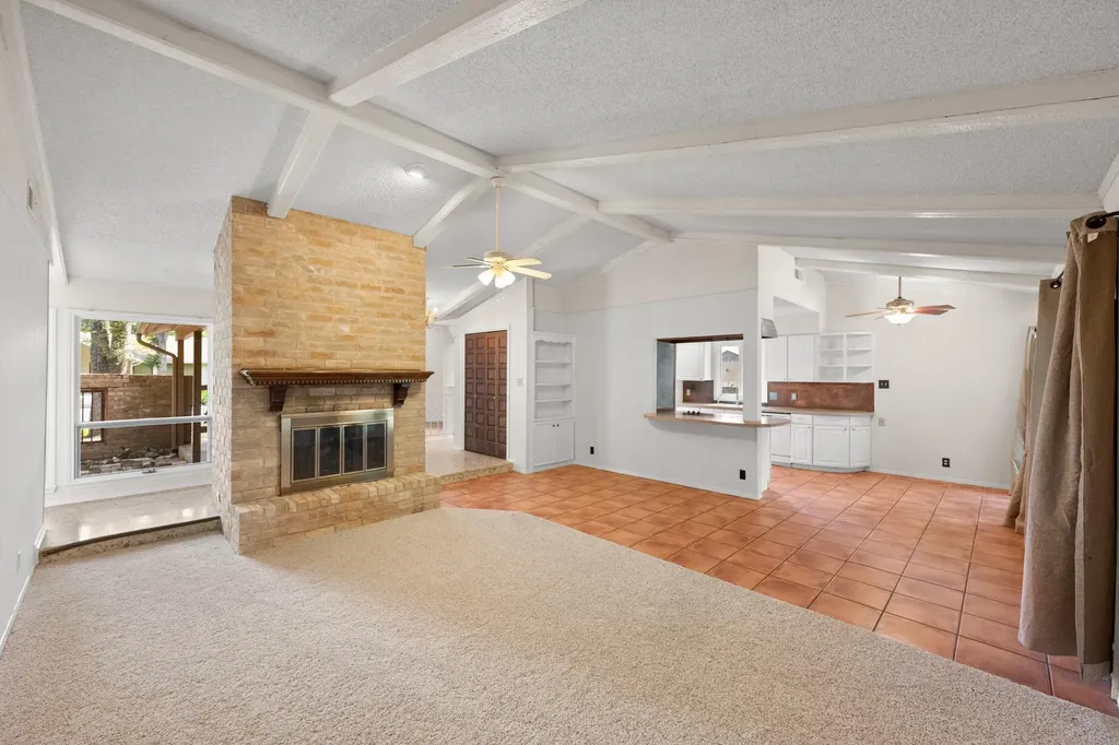 2507 Comburg Castle Way Austin TX 78748