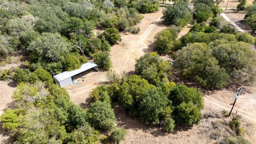 1350 Cattlemens Row Lockhart TX 78644