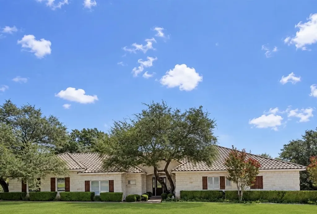 2 Jasperwood Court Austin TX 78738