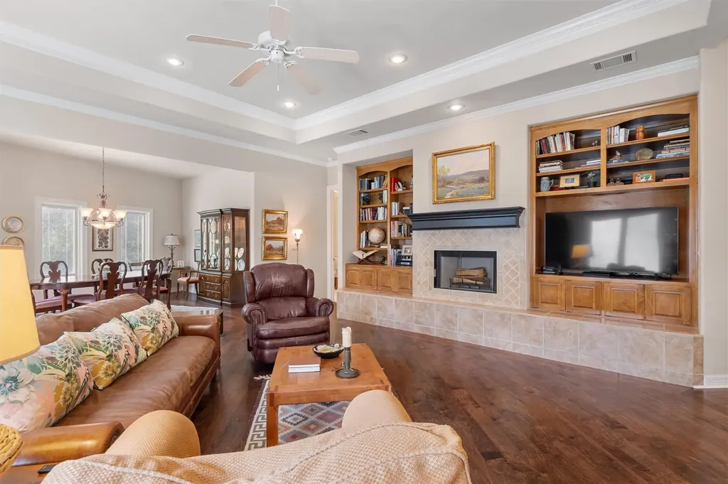 2 Jasperwood Court Austin TX 78738