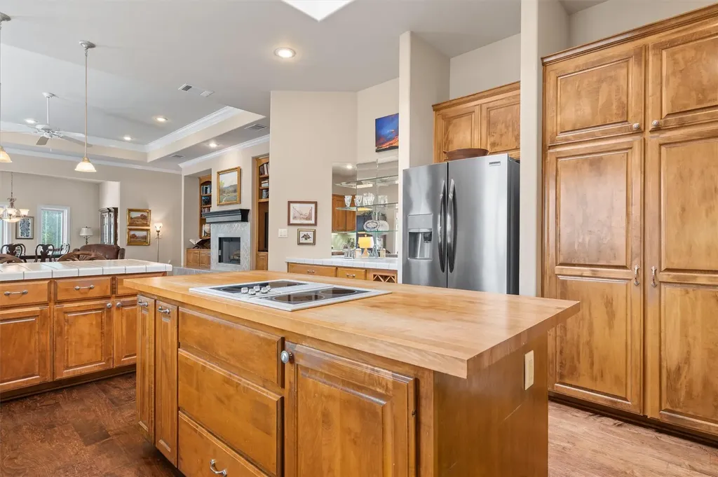 2 Jasperwood Court Austin TX 78738