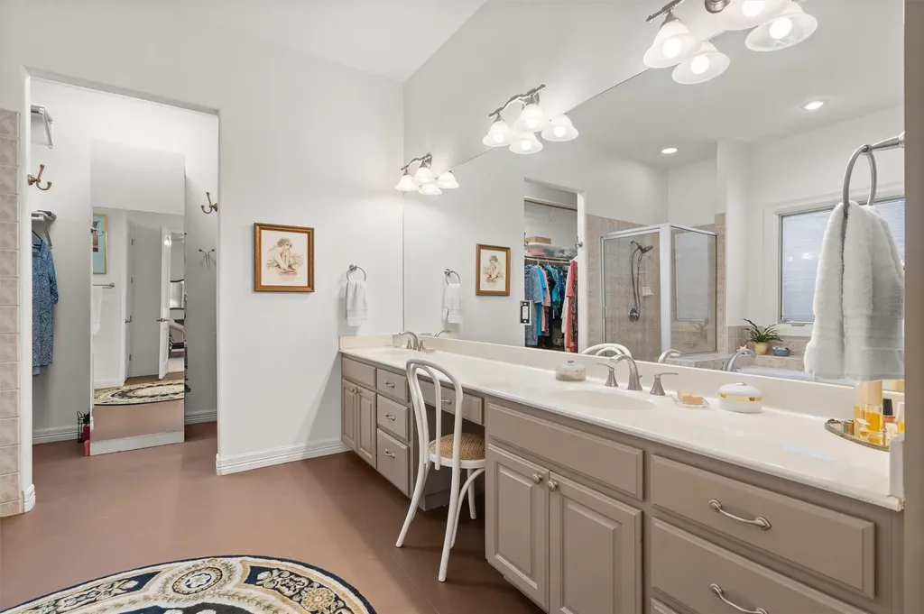 2 Jasperwood Court Austin TX 78738