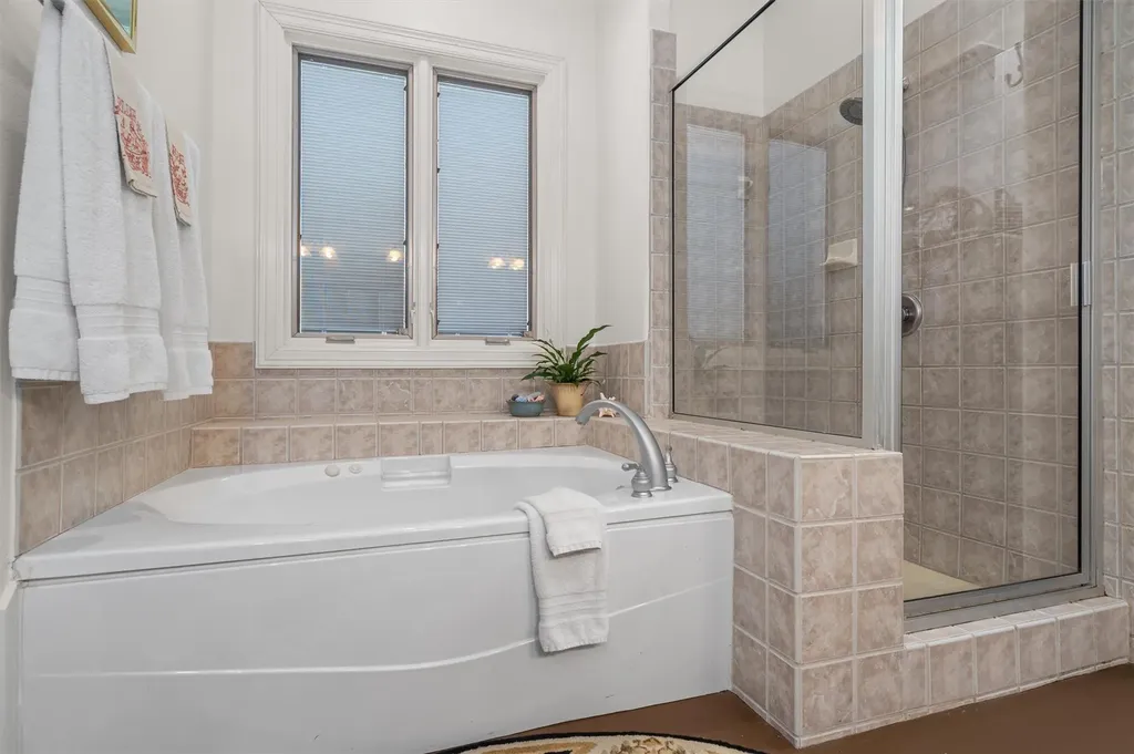 2 Jasperwood Court Austin TX 78738