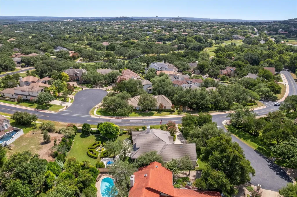 2 Jasperwood Court Austin TX 78738
