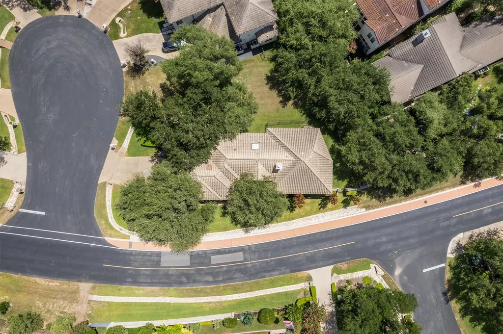 2 Jasperwood Court Austin TX 78738