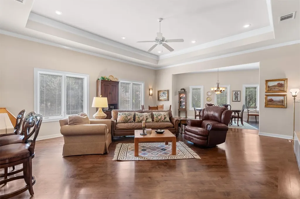 2 Jasperwood Court Austin TX 78738