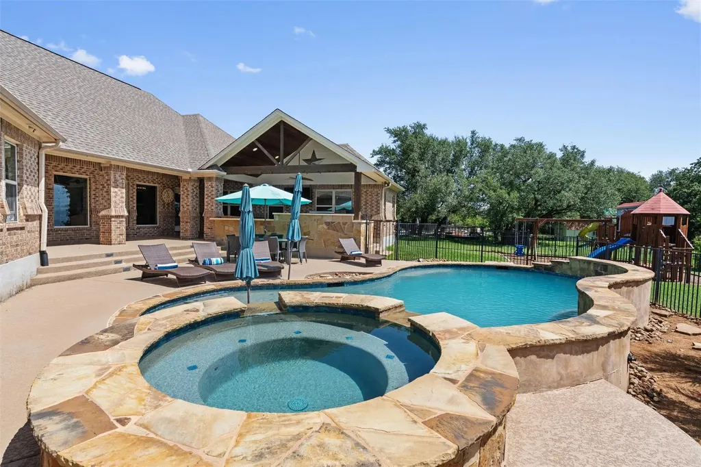 205 Quarry Lake Estate Liberty Hill TX 78642