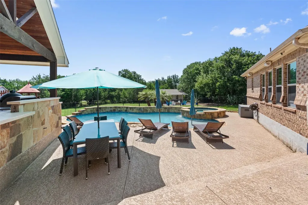 205 Quarry Lake Estate Liberty Hill TX 78642
