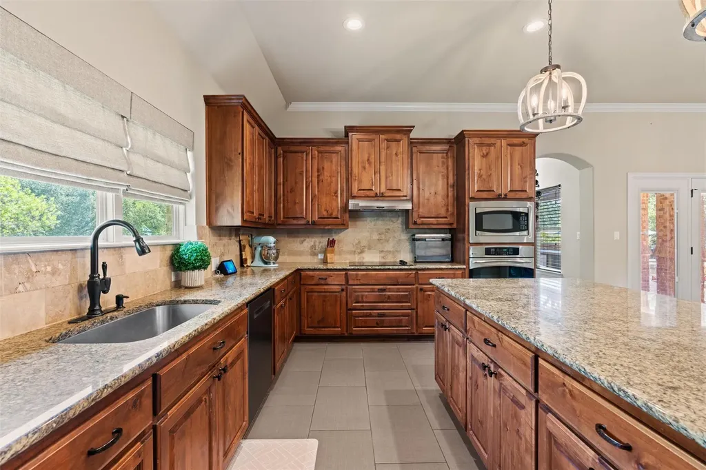 205 Quarry Lake Estate Liberty Hill TX 78642
