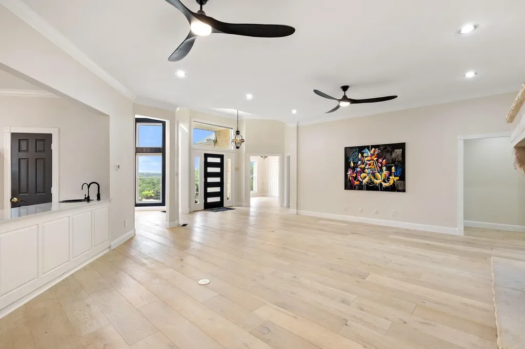 4915 Canyon Ranch Trail Spicewood TX 78669