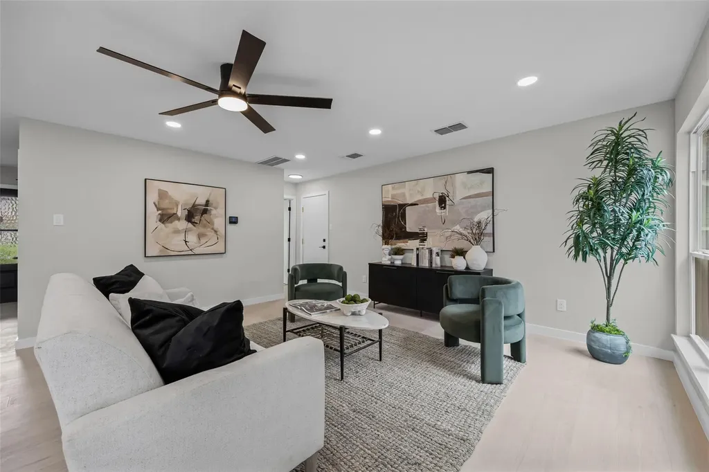 2817 Norfolk Drive Austin TX 78745