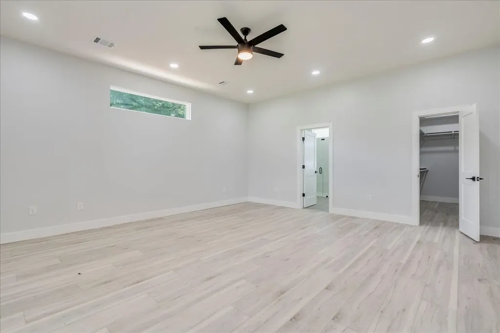 1215 Howard Street Taylor TX 76574