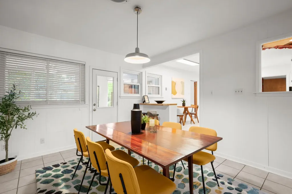 4702 Lasso Path Austin TX 78745
