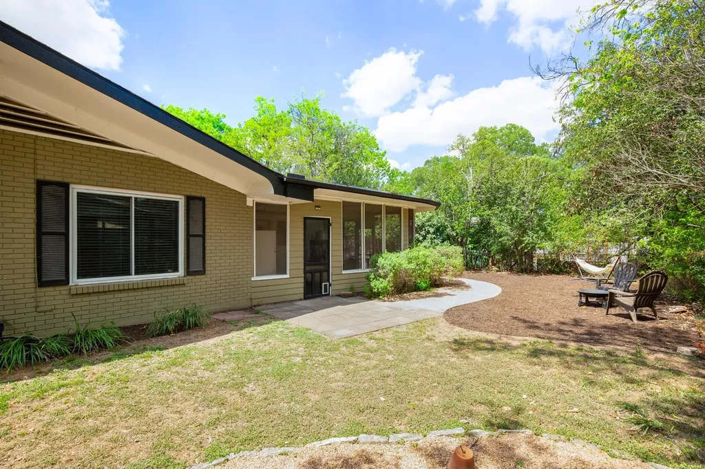 4702 Lasso Path Austin TX 78745
