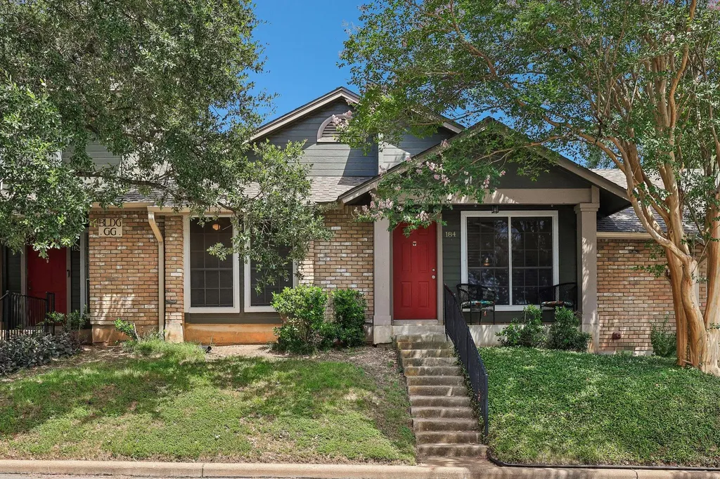 1015 Yager Lane Austin TX 78753