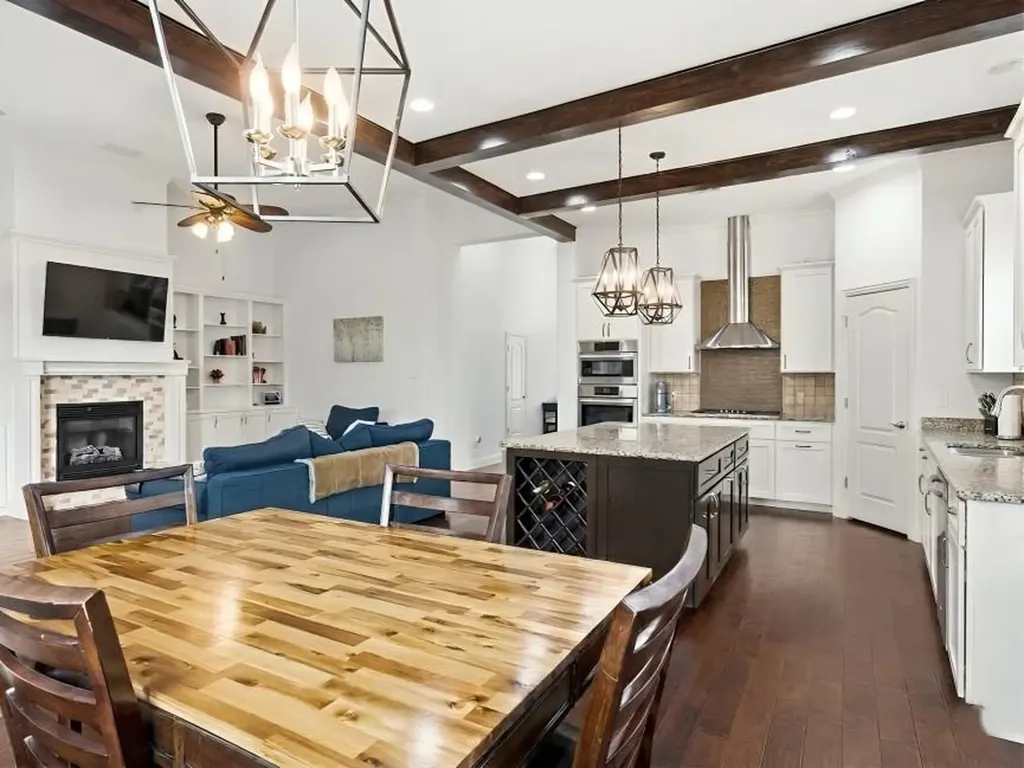 6709 Melava Court Austin TX 78749
