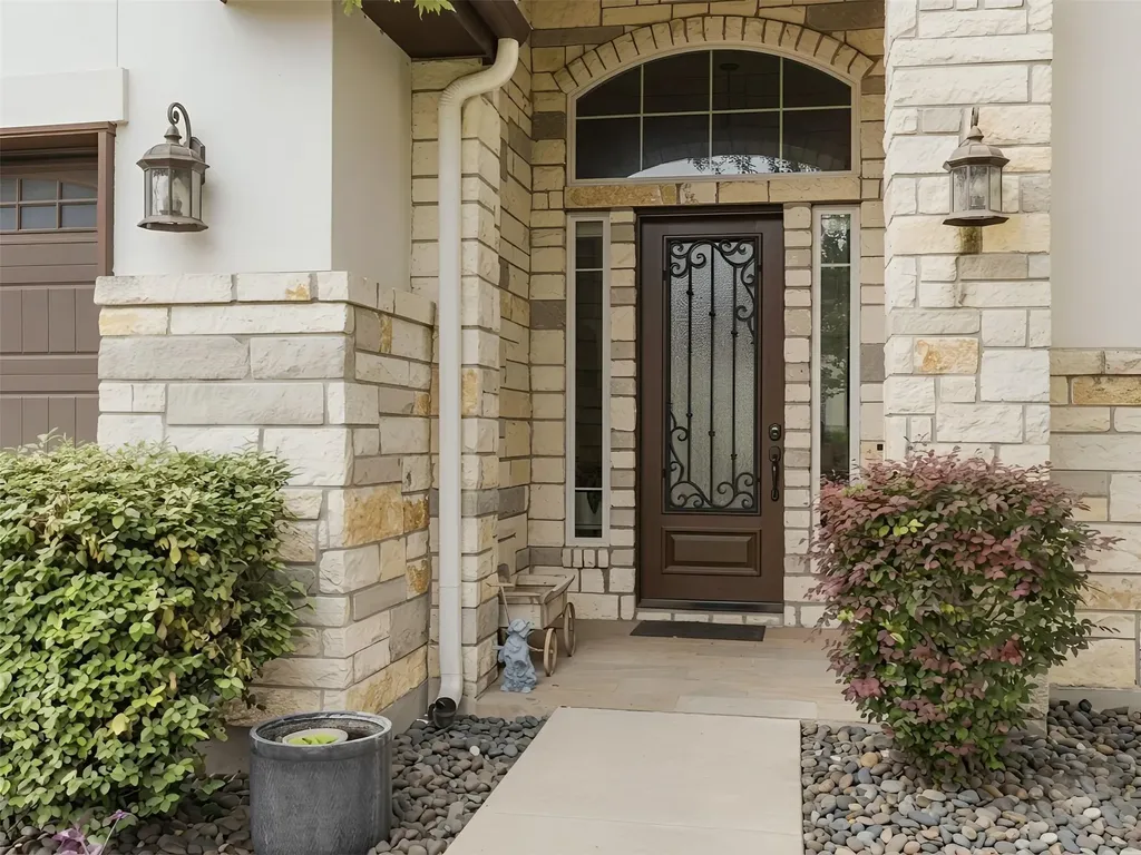 6709 Melava Court Austin TX 78749
