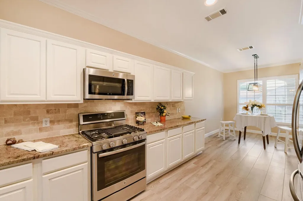 202 Farm Hill Drive Georgetown TX 78633