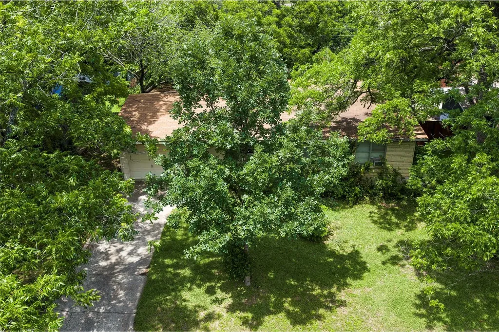 1102 Southwood Road Austin TX 78704