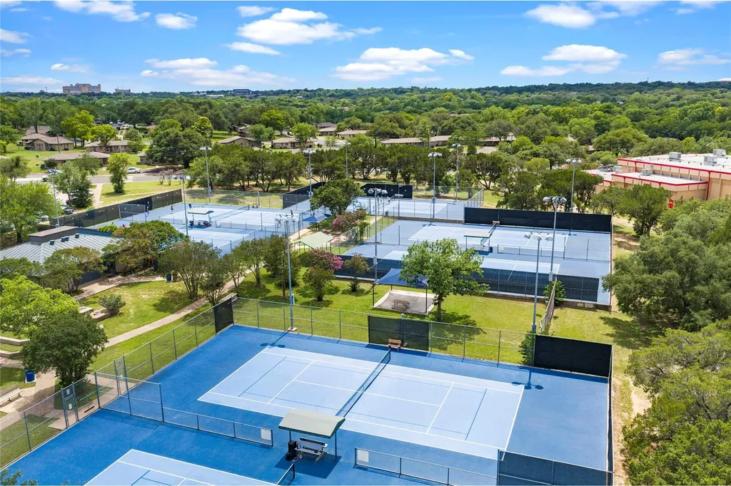 1102 Southwood Road Austin TX 78704