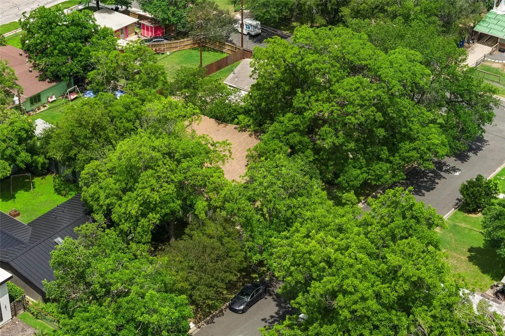 1102 Southwood Road Austin TX 78704