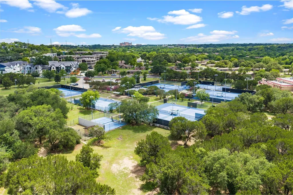 1102 Southwood Road Austin TX 78704