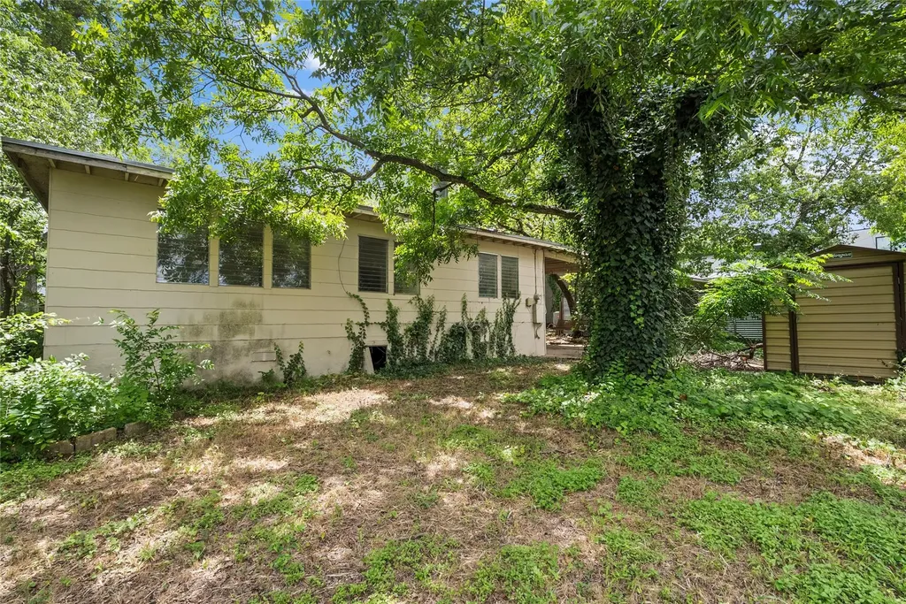 1102 Southwood Road Austin TX 78704