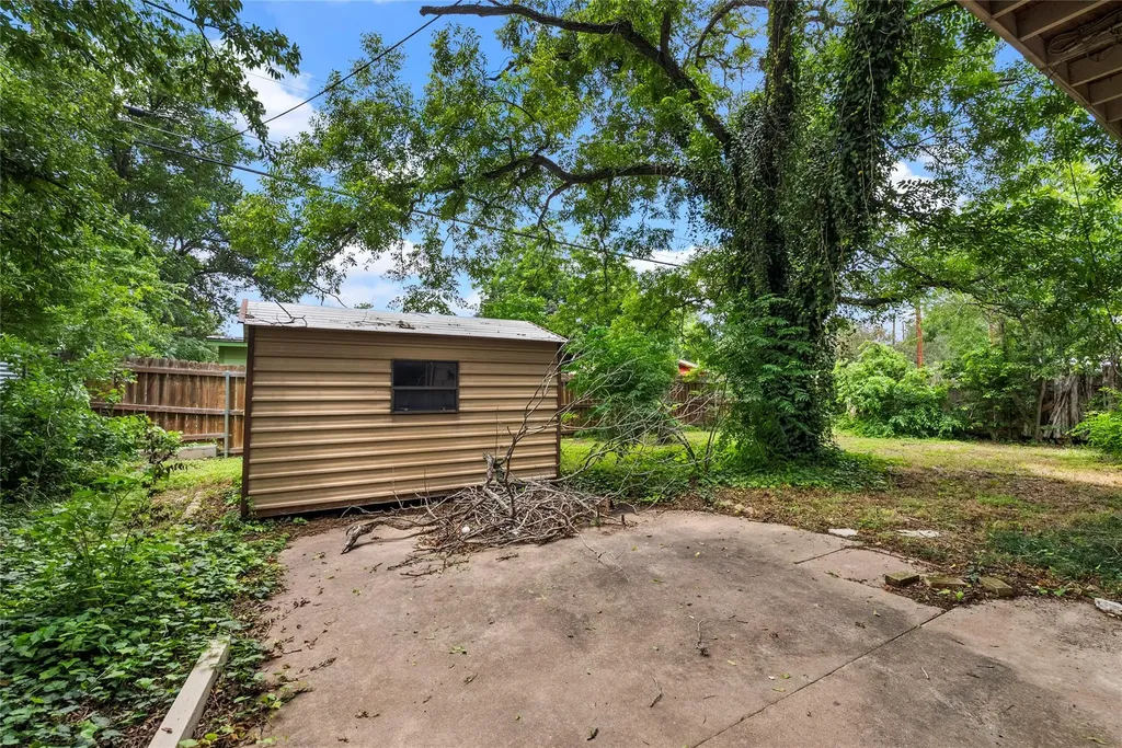 1102 Southwood Road Austin TX 78704