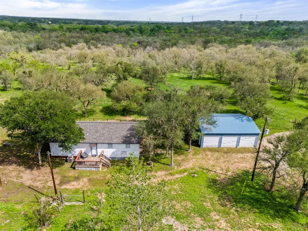 274 Old Austin Trail Elgin TX 78621