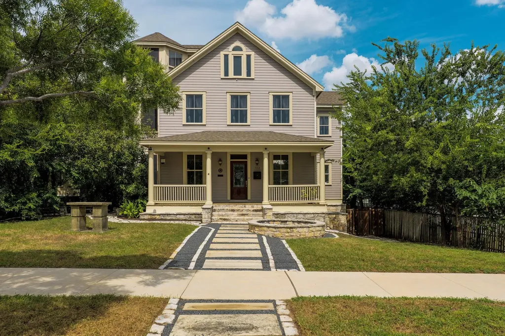1153 San Bernard Street Austin TX 78702