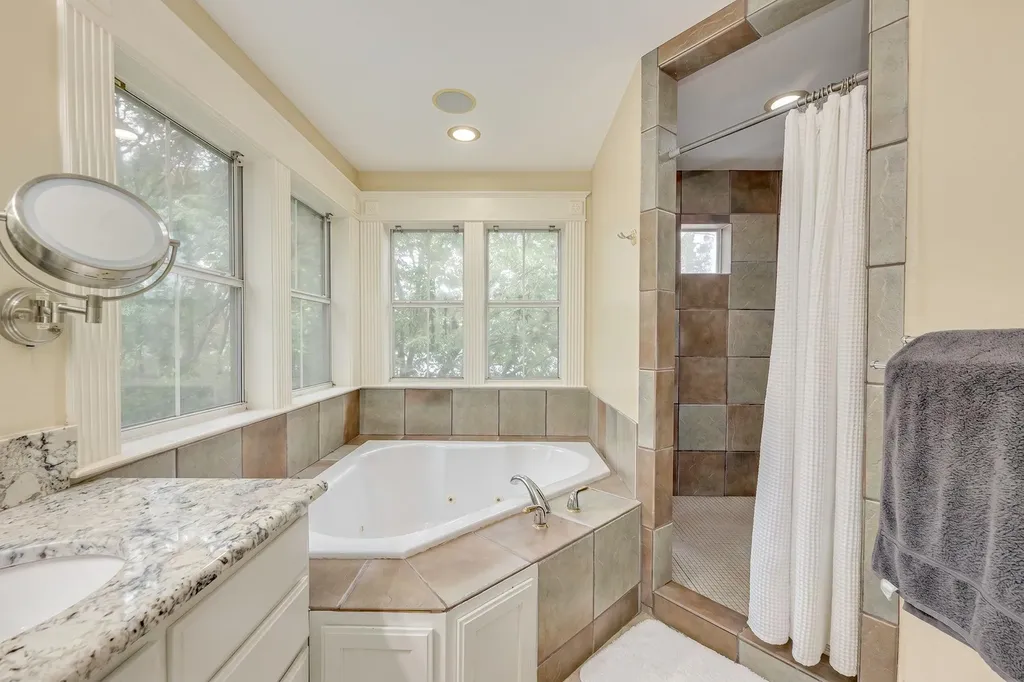 1153 San Bernard Street Austin TX 78702