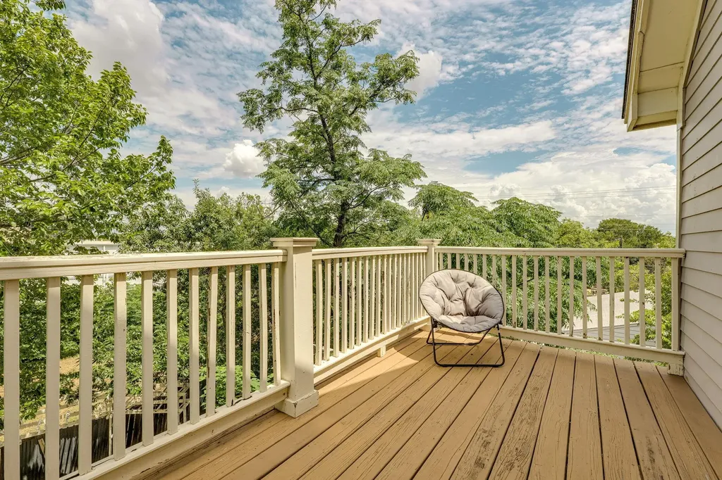 1153 San Bernard Street Austin TX 78702