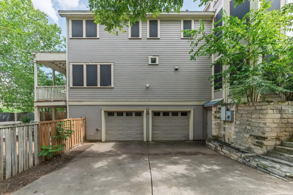 1153 San Bernard Street Austin TX 78702