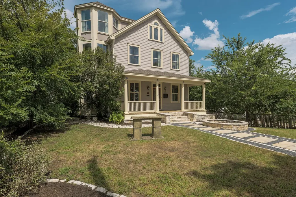 1153 San Bernard Street Austin TX 78702