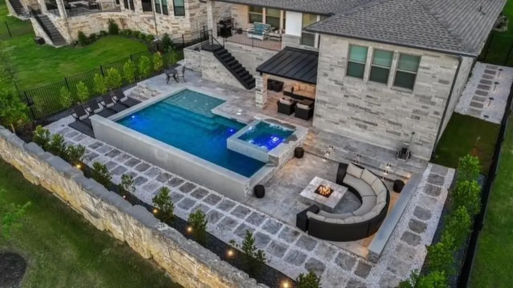 402 San Donato Drive Austin TX 78738