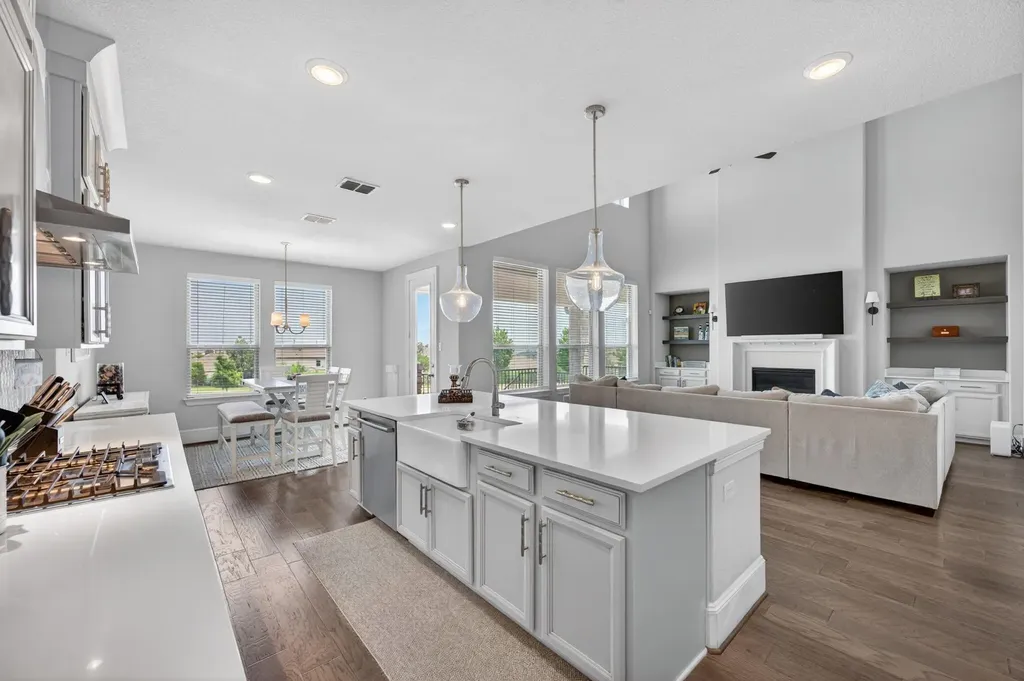 402 San Donato Drive Austin TX 78738