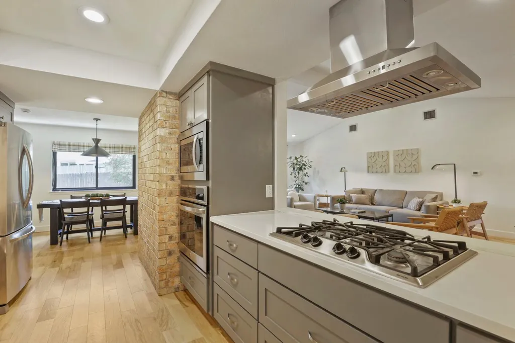 4103 Oak Creek Drive Austin TX 78727