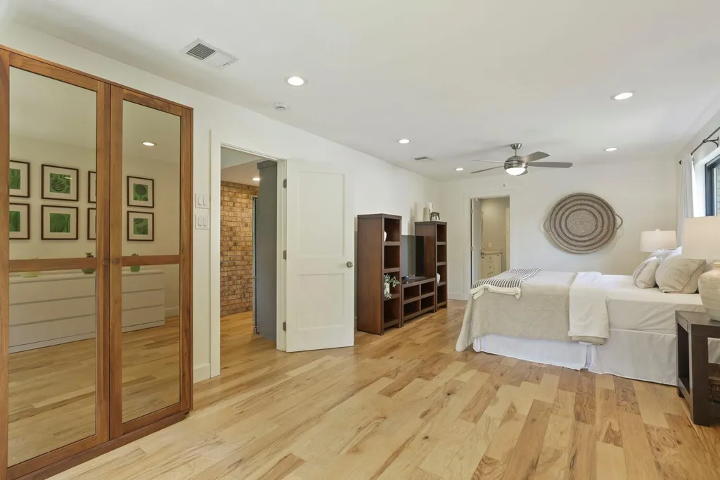 4103 Oak Creek Drive Austin TX 78727